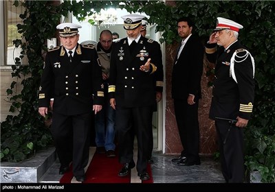  Iranian, Kazakh Navy Commanders Meet in Tehran