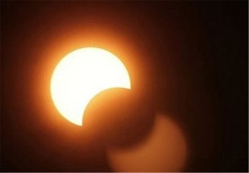 Solar Eclipse Junkies Flock North for Daytime Darkness