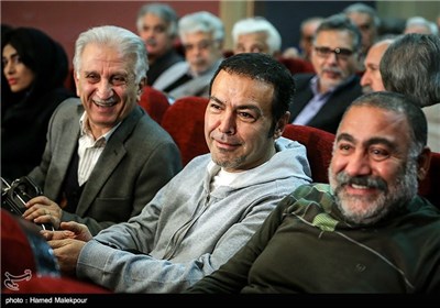 خسرو احمدی و فریبرز عرب نیا در مجمع عمومی انجمن بازیگران خانه سینما