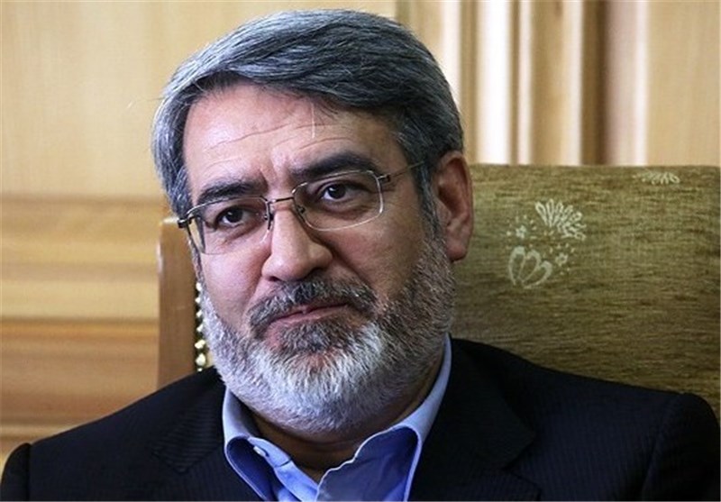 وزیر کشور از استاندار ایلام تقدیر کرد / تردد 230 هزار نفر از مرز مهران در اربعین حسینی