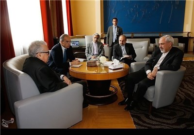 Zarif Meets Brahimi in Geneva