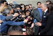 بی‌بی‌سی: فرانسه نقش مدافع اسرائیل را برعهده گرفته/فابیوس چوب لای چرخ مذاکرات می‌گذارد
