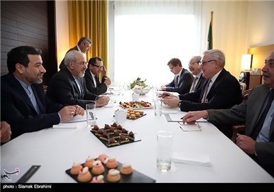 Iranian, Russian Negotiators Confer on Geneva Talks