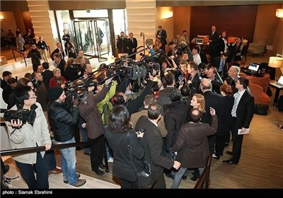 Senior Officials from Iran, Group 5+1 Continue Talks in Geneva for 3rd Day