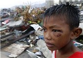 اجرای برنامه گسترده واکسیناسیون کودکان فیلیپینی در مناطق طوفان زده