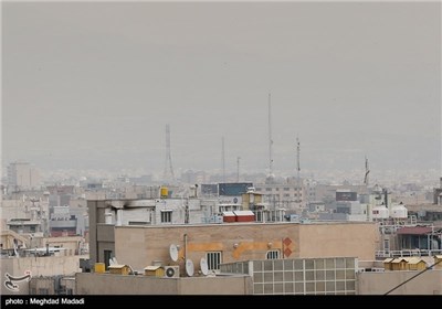 Tehran Closes Kindergartens, Elementary Schools over Air Pollution