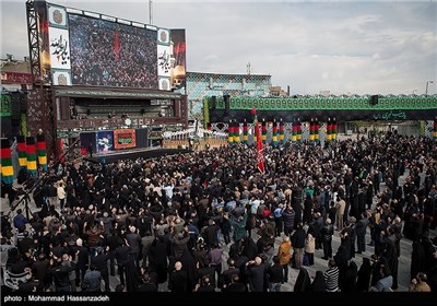 Shiite Muslims in Iranian Capital Hold Tasua Ritual