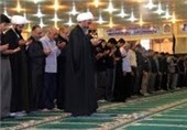 نماز ظهر عاشورای سمیرم در حسینیه انقلاب برگزار شد