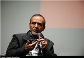 علی اکبری: برای ساخت فیلم‌های‌ تاریخ انقلاب باید سینمای ایران صنعتی شود