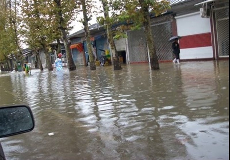 وقوع سیلاب در شهرستان های غرب مازندران / تعطیلی مدارس نوشهر و چالوس