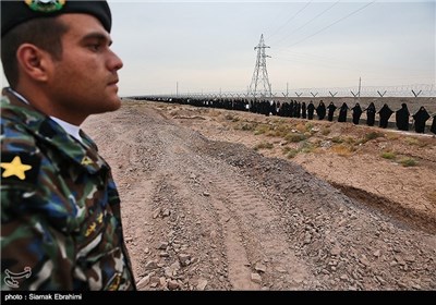 Iran’s Fordo N. Plant Surrounded by Human Chain