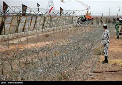 Iran’s Fordo N. Plant Surrounded by Human Chain