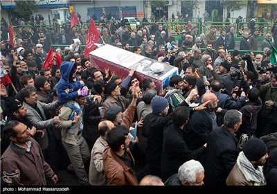 تشییع پیکر رایزن فرهنگی ایران در لبنان از مقابل دانشگاه تهران