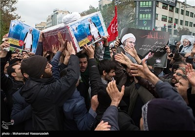 تشییع پیکر رایزن فرهنگی ایران در لبنان از مقابل دانشگاه تهران