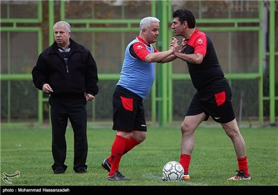 حسن شیرمحمدی، فرشاد پیوس و علی پروین در تمرین تیم پیشکسوتان پرسپولیس