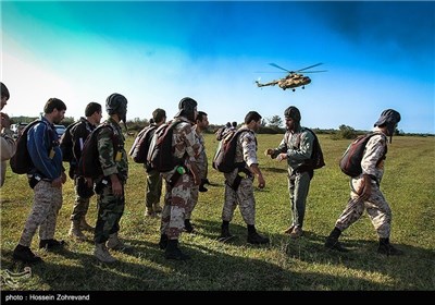 Free-fall Skydiving Exercises by Iranian Basij Forces