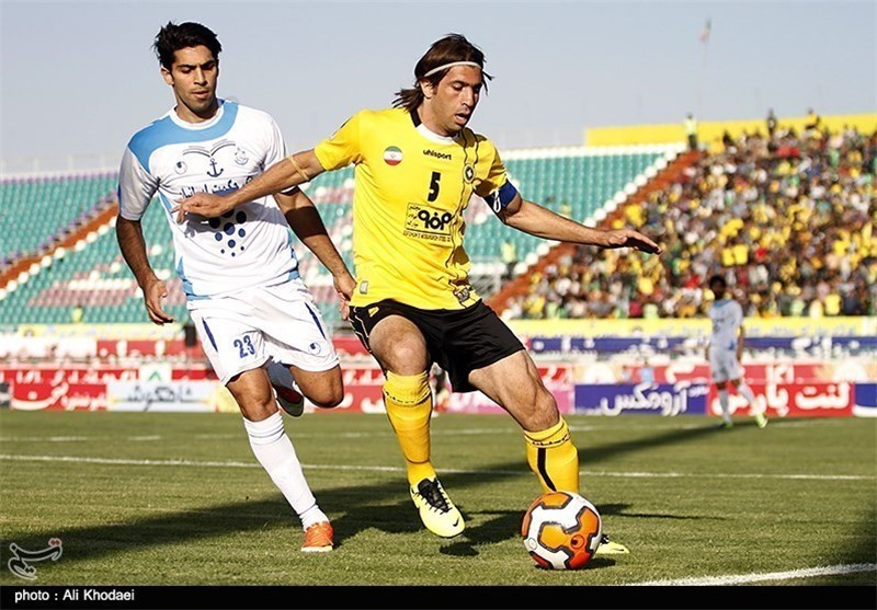Sepahan Defender Hadi Aghili not Worried about Raul