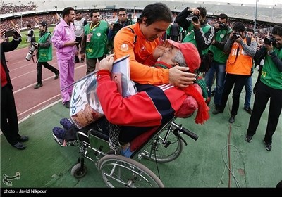 اللاعب مهدی مهدوی کیا یودع ملاعب کرة القدم