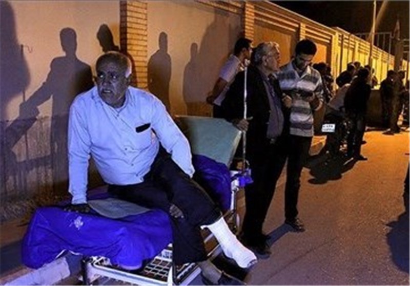 برپایی 700 چادر در 20 اردوگاه زلزله‌زدگان بوشهری/ توزیع 1400 موکت و 2100 تخته پتو