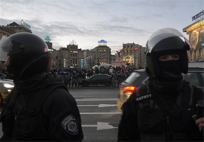 Fresh Protests in Kiev as Opposition Calls For Elections