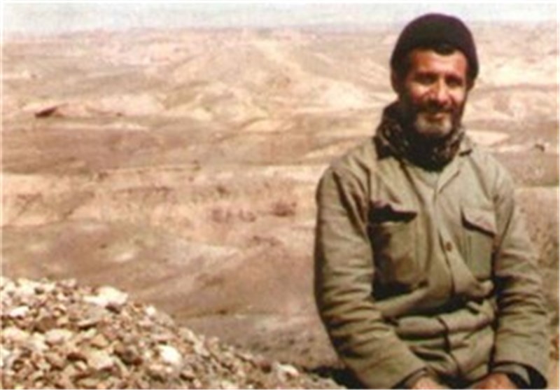 انتشار و توزیع زندگی‌نامه شهیدی که به تعبیر رهبری مبارز واقعی بود