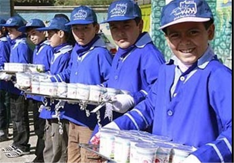 توزیع شیر یارانه‌ای در مدارس کرمانشاه