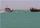 نجات 3سرنشین یک لنج صیادی در آب‌های کیش