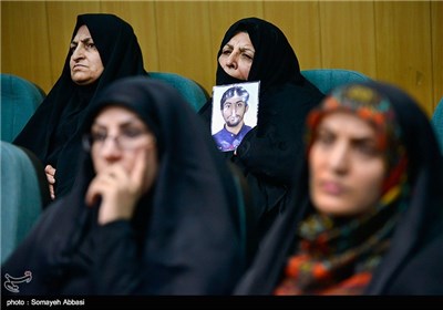 مراسم دیدار همسر رئیس جمهور حسن روحانی، با خانواده شهدای اقتدار