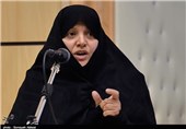 تقدیر از همسر شهید طهرانی‌مقدم در شب خاطره زنان مجاهد انقلاب اسلامی