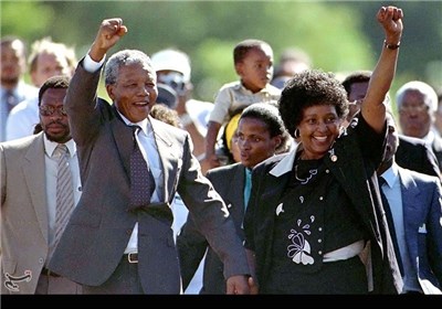 نلسون ماندلا رهبر جنبش ضد آپارتاید