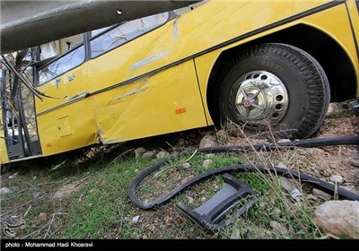  تصادف یک دستگاه پژو با اتوبوس شرکت واحد در کمربندی شیراز