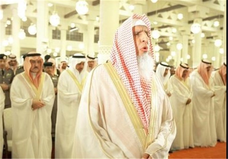 مفتی عربستان: کشورهای غربی سر مسلمانان کلاه می‌گذارند