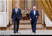 Iranian, Russian FMs Discuss Nuclear Issue