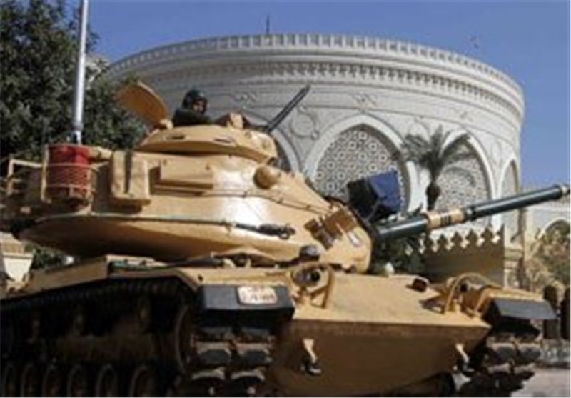 آماده باش کامل نیروهای امنیتی در اطراف کاخ الاتحادیه مصر