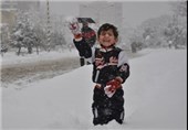 بارش سنگین برف مدارس و دانشگاه‌های تبریز و برخی دیگر از مناطق آذربایجان شرقی را تعطیل کرد