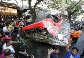 تصادف اتوبوس در فیلیپین 21 کشته بر جای گذاشت