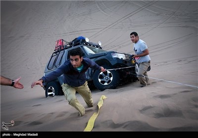 Off-Road Racing in Iran’s Desert Areas