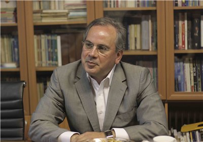 فقر ذهنی سریع‌القلم و مازوخیسم استعمارخواهی