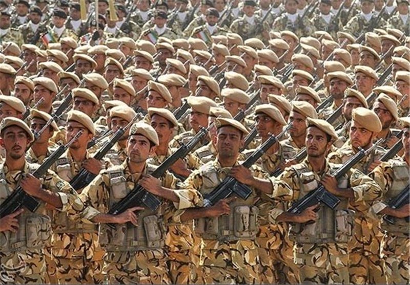 مراسم رژه نیروهای مسلح اصفهان برگزار شد