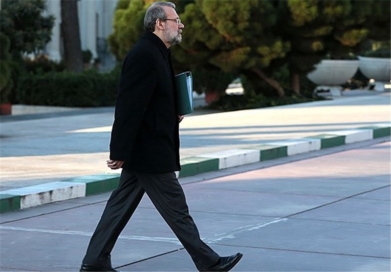 رئیس مجلس به عیادت امام خامنه‌ای رفت