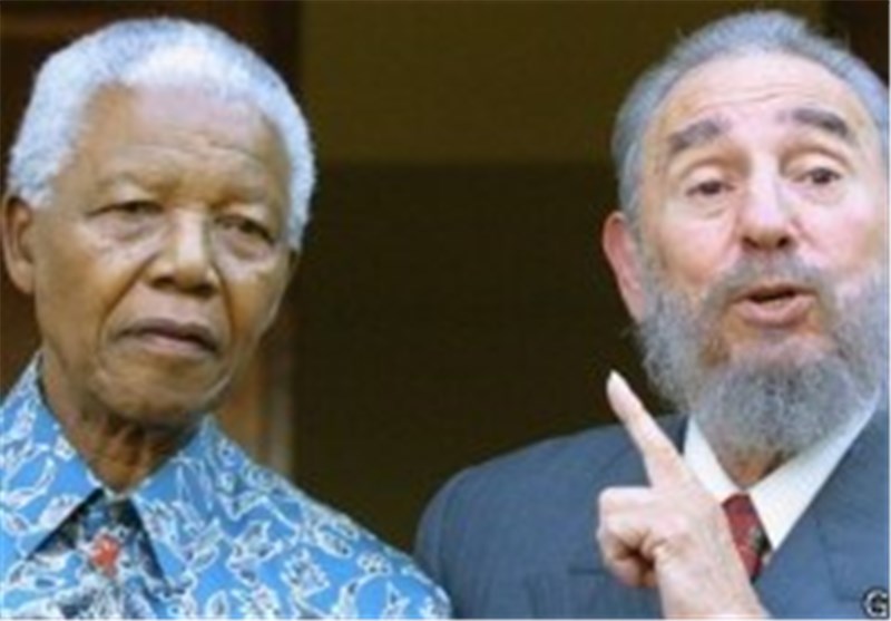 فیدل کاسترو: ماندلا مردی صادق، انقلابی و دارای ایده‌های سوسیالیستی بود