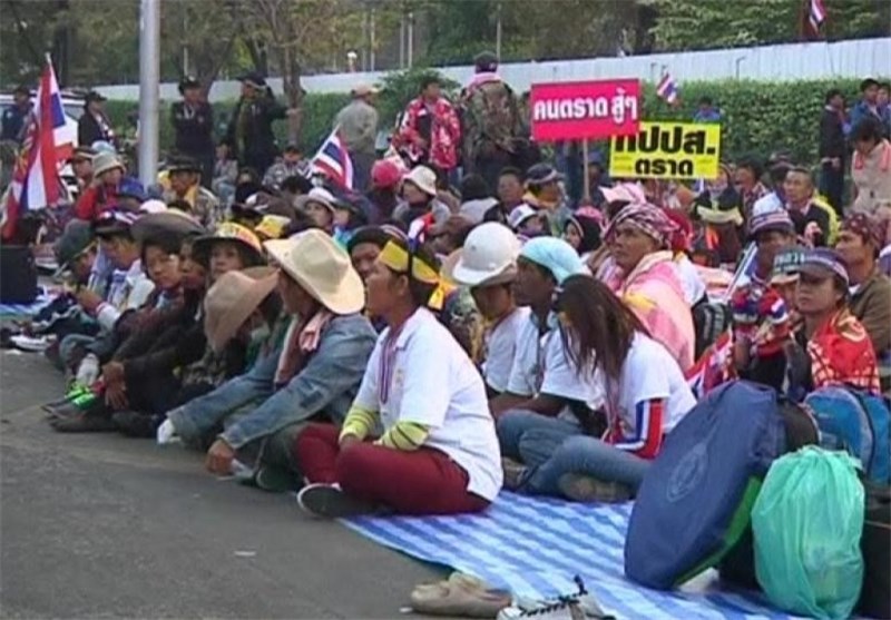 Thai Protesters March again in Bid to Bring Down Government