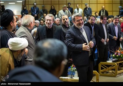 علی لاریجانی رئیس مجلس شورای اسلامی و عبدالرضا رحمانی فضلی وزیر کشور در همایش روز ملی ثبت احوال