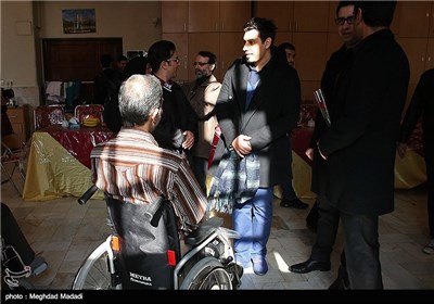 احسان خواجه امیری خواننده موسیقی پاپ در آسایشگاه جانبازان ثارالله