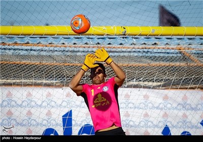 دیدار تیم فوتبال ساحلی دریانوردان بوشهر و گلسا پوش یزد‎