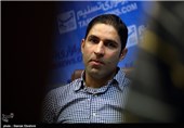 حضور وحید هاشمیان بازیکن سابق فوتبال در خبرگزاری تسنیم