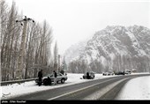 بارش برف و احتمال وقوع بهمن در محورهای مازندران