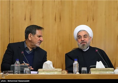 حجت الاسلام حسن روحانی رئیس جمهور و اسحاق جهانگیری معاون اول در جلسه هیئت دولت