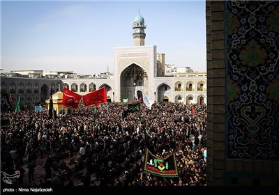 عزاداری شهادت امام رضا (ع) در جوار بارگاه آن حضرت