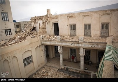 خسارات ناشی از زلزله در بستک
